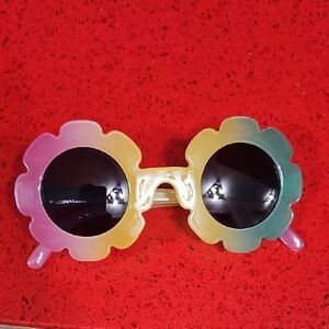 Colorful Flower-Shaped Sunglasses